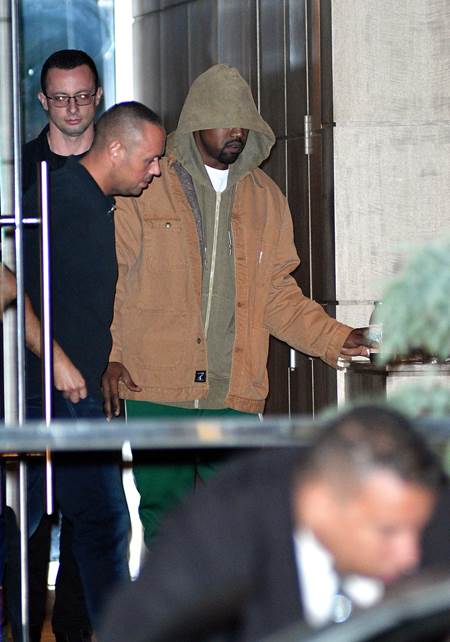 ..October 4 2016, New York City..Kanye West leaves the Manhattan apartment that he shares with his wife Kim Kardashian on October 4 2016 in New York City..By Line: Curtis Means/ACE Pictures...ACE Pictures Inc.Tel:Email: Photo via Newscom